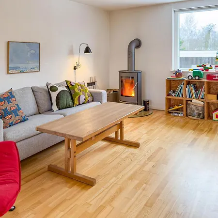 4 Bedroom Beautiful In *