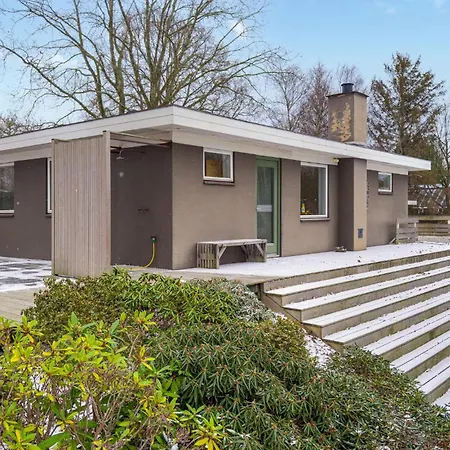 Feriehus 4 Bedroom Beautiful In Knebel