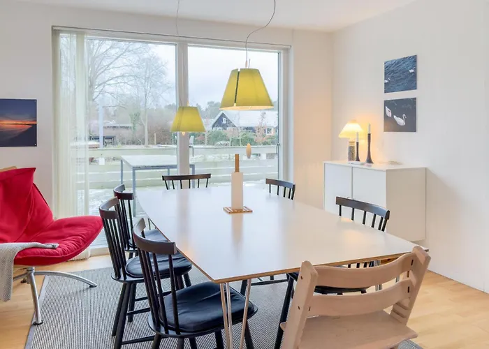 4 Bedroom Beautiful In Knebel