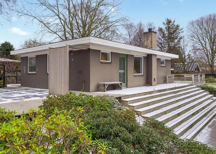 Holiday home 4 Bedroom Beautiful In Knebel