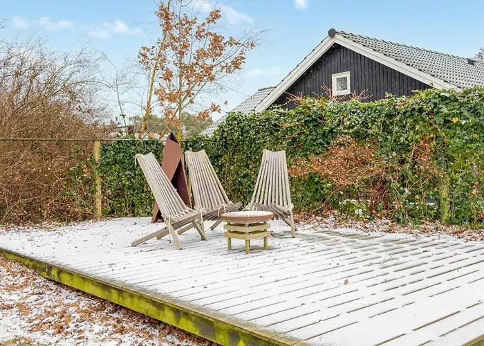 4 Bedroom Beautiful In * Knebel